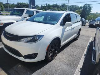 2019 Chrysler Pacifica Touring L Plus
