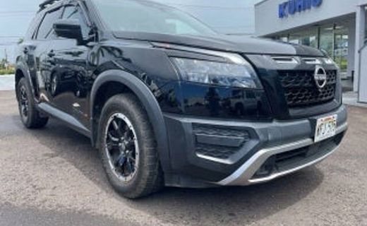2023 Nissan Pathfinder SV