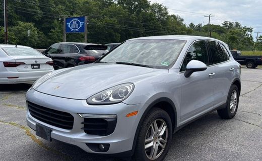 2016 Porsche Cayenne Base