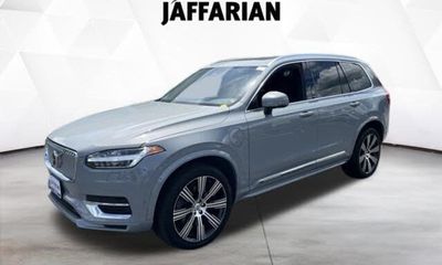 2024 Volvo XC90 Plus Bright