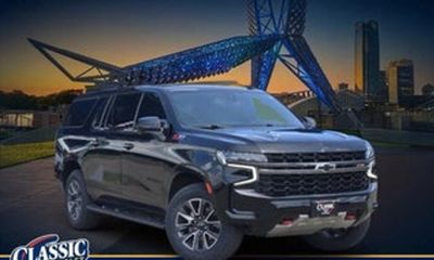 2022 Chevrolet Suburban RST
