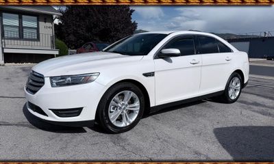 2018 Ford Taurus SEL
