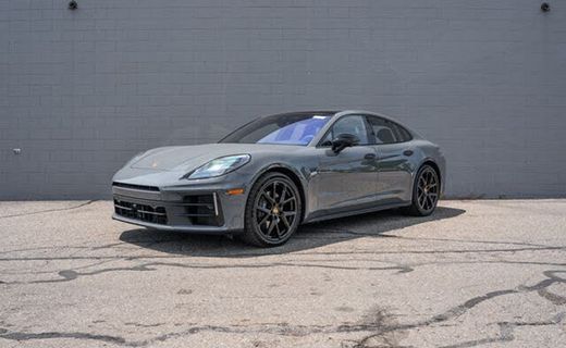 2025 Porsche Panamera