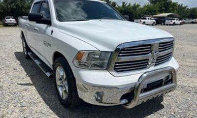 2017 Ram 1500 SLT