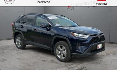 2025 Toyota RAV4 XLE