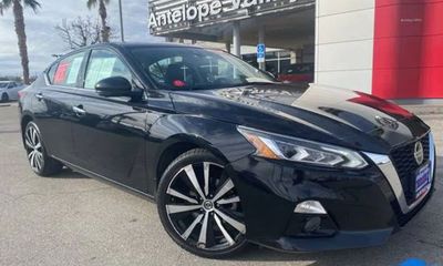 2022 Nissan Altima Platinum