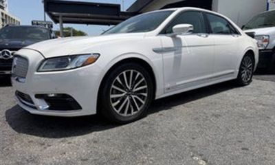 2017 Lincoln Continental Select
