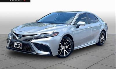 2022 Toyota Camry SE