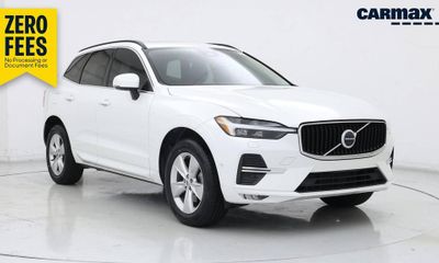 2022 Volvo XC60 Momentum Excl S60