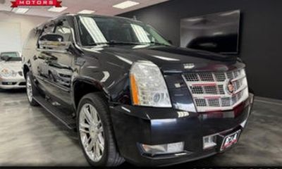 2013 Cadillac Escalade ESV Premium