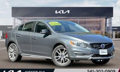2016 Volvo S60 Cross Country Platinum