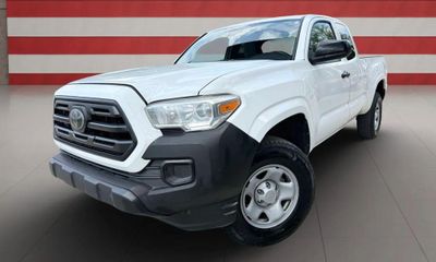 2019 Toyota Tacoma SR