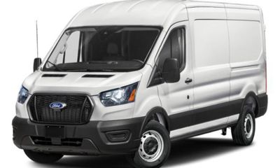 2025 Ford Transit Medium Roof