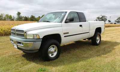 2001 Dodge RAM Base