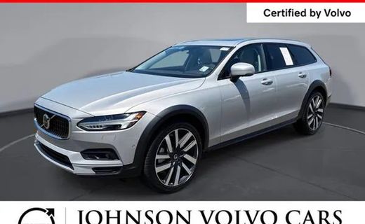2025 Volvo V90CC Plus
