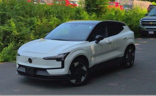 2026 Volvo EX30 Ultra