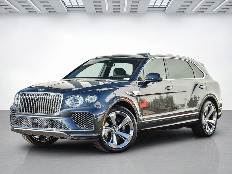 2025 Bentley Bentayga — a typically priced live listing