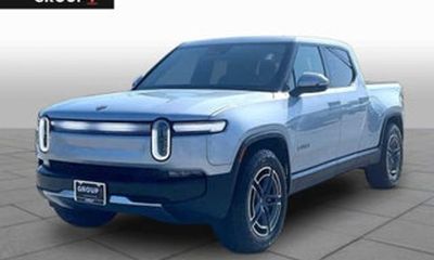 2025 Rivian R1T Adventure
