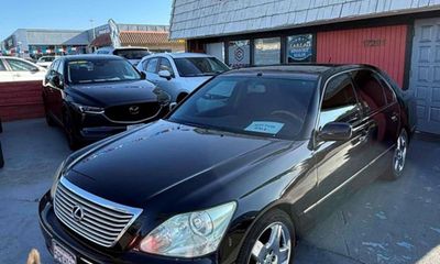 2005 Lexus LS 430