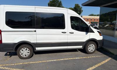 2023 Ford Transit Base