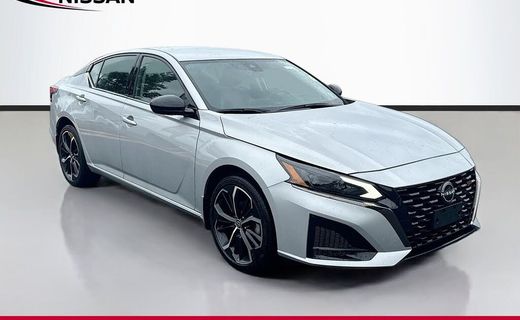 2023 Nissan Altima SR