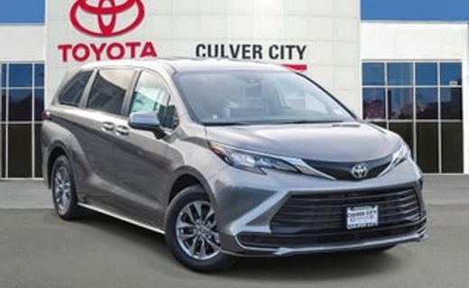 2025 Toyota Sienna XLE