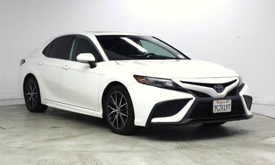 2023 Toyota Camry SE