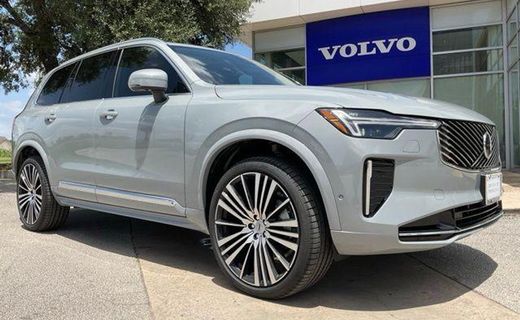 2026 Volvo XC90 Plus Bright