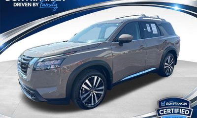 2025 Nissan Pathfinder Platinum