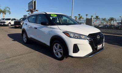2025 Nissan Kicks Play S