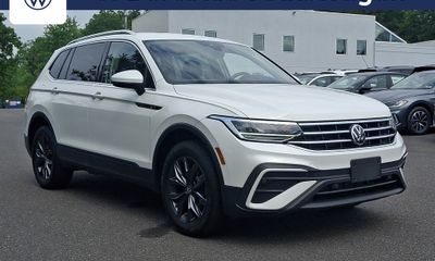 2023 Volkswagen Tiguan 4Motion SE