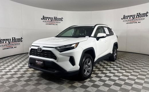 2022 Toyota RAV4 XLE