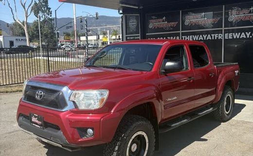2013 Toyota Tacoma Delux