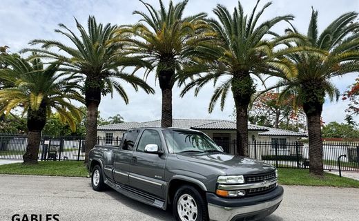 2000 Chevrolet Silverado LS