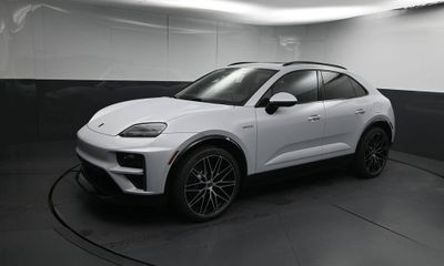 2025 Porsche Macan Turbo Electric