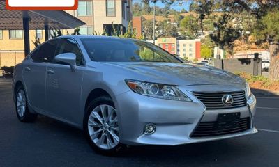 2015 Lexus ES 300H