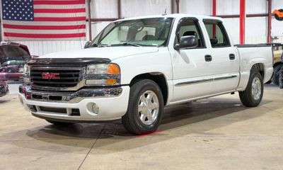 2005 GMC Sierra SLT