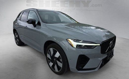2024 Volvo XC60 Plus Dark