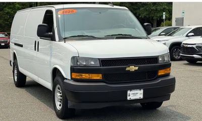 2025 Chevrolet Express EXT