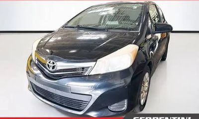 2013 Toyota Yaris LE Hatchback