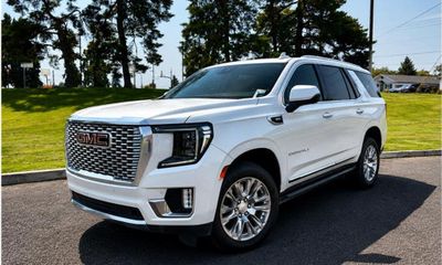 2023 GMC Yukon Denali