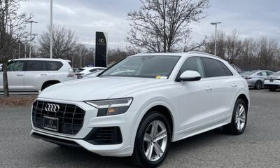 2019 Audi Q8 Premium