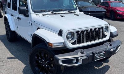 2025 Jeep Wrangler Sahara 4XE