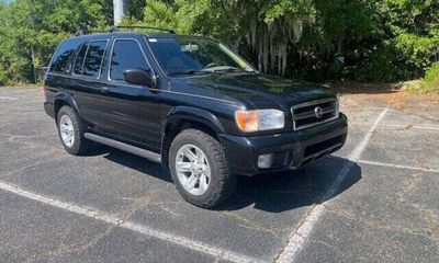 2002 Nissan Pathfinder LE