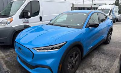2023 Ford Mustang Mach-E Select
