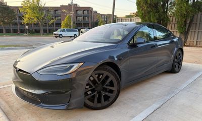 2021 Tesla Model S Plaid