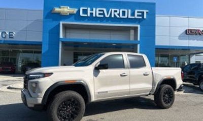 2026 GMC Canyon Elevation