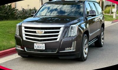 2015 Cadillac Escalade Premium