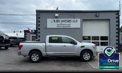 2017 Nissan Titan SV