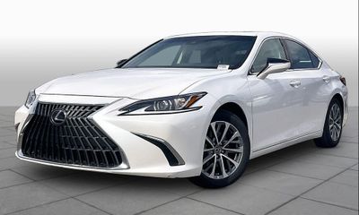 2025 Lexus ES 350 Base